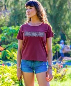 Turtle Trio Band - Pomegranate Dyed Short Sleeve Scoop Neck T-Shirt