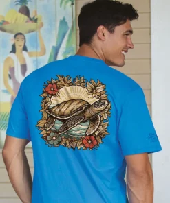 Woodcut Honu - Blue Hawaii Dyed Short Sleeve Crewneck T-Shirt